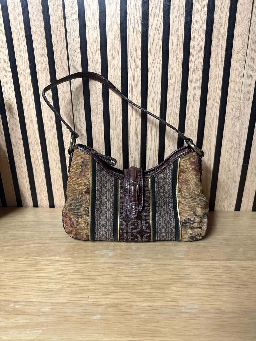 Fossil Vintage Y2K Tapestry and Faux Croc Small Shoulder Bag